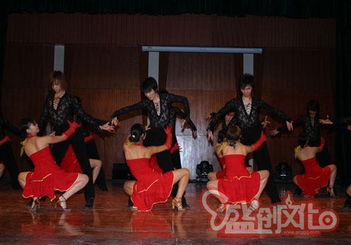      拉丁、倫巴、恰恰