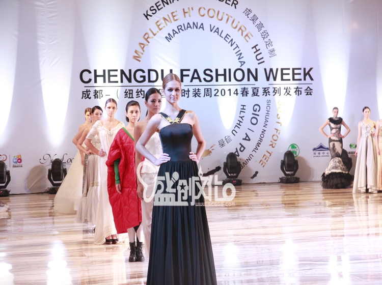成都-紐約時裝周環(huán)球中心開幕式